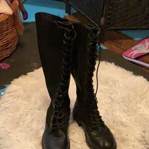 Stylish Black Lace-Up Women's Boots